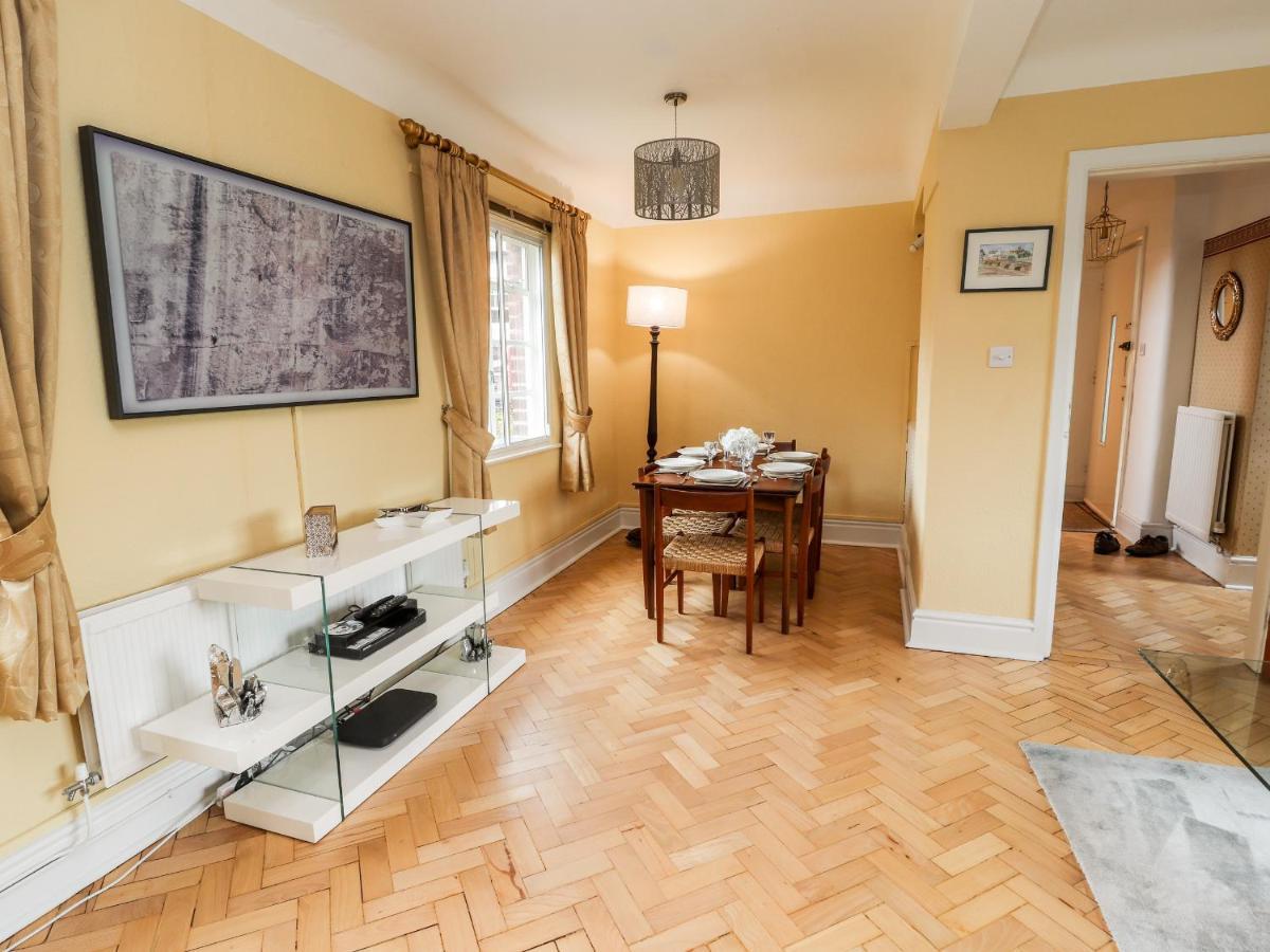 Dee Heights Penthouse Apartamento Chester Exterior foto