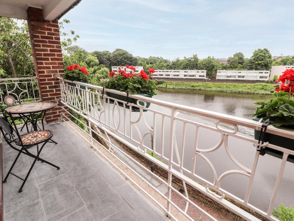 Dee Heights Penthouse Apartamento Chester Exterior foto